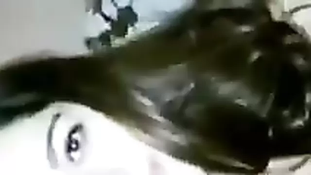 بنت أوزبكية جميلة بتحب تمص زب جوزها