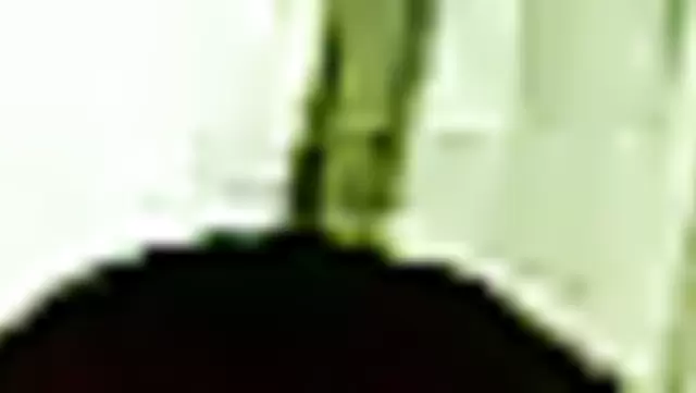 شاب أوزبكي صغير يسيطر على جارته بلحس كس نار.