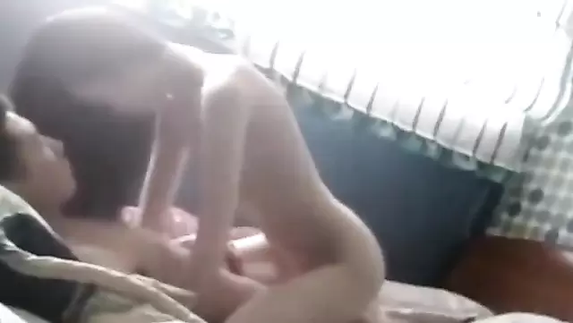 جنس الصبح مع بنت أوزبكية بعد مص زب.
